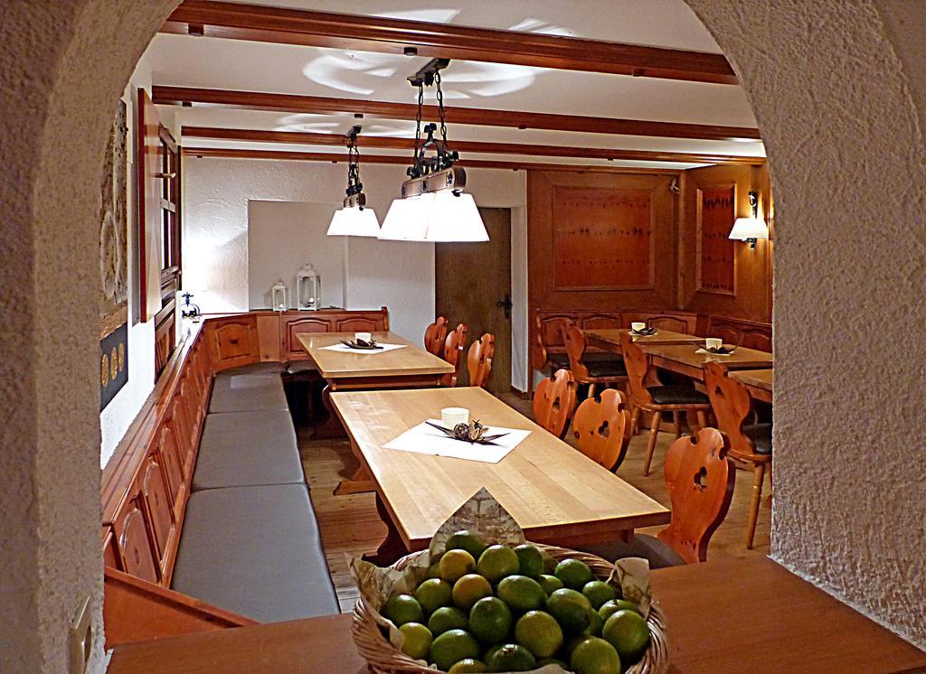 Hotel-Restaurant Schwyzerhuesli Фірнгайм Екстер'єр фото