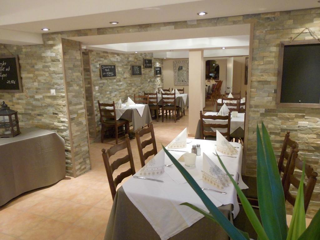 Hotel-Restaurant Schwyzerhuesli Фірнгайм Екстер'єр фото