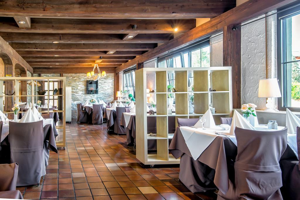 Hotel-Restaurant Schwyzerhuesli Фірнгайм Екстер'єр фото