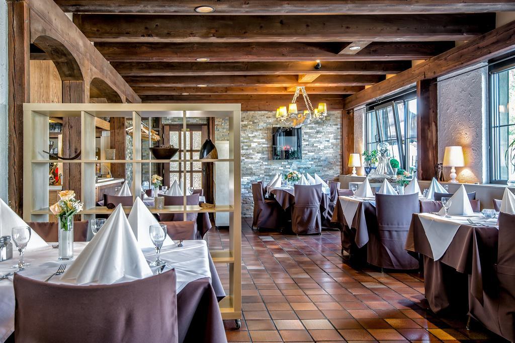 Hotel-Restaurant Schwyzerhuesli Фірнгайм Екстер'єр фото