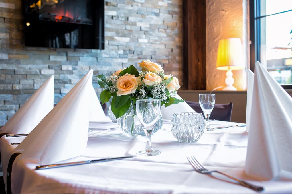 Hotel-Restaurant Schwyzerhuesli Фірнгайм Екстер'єр фото