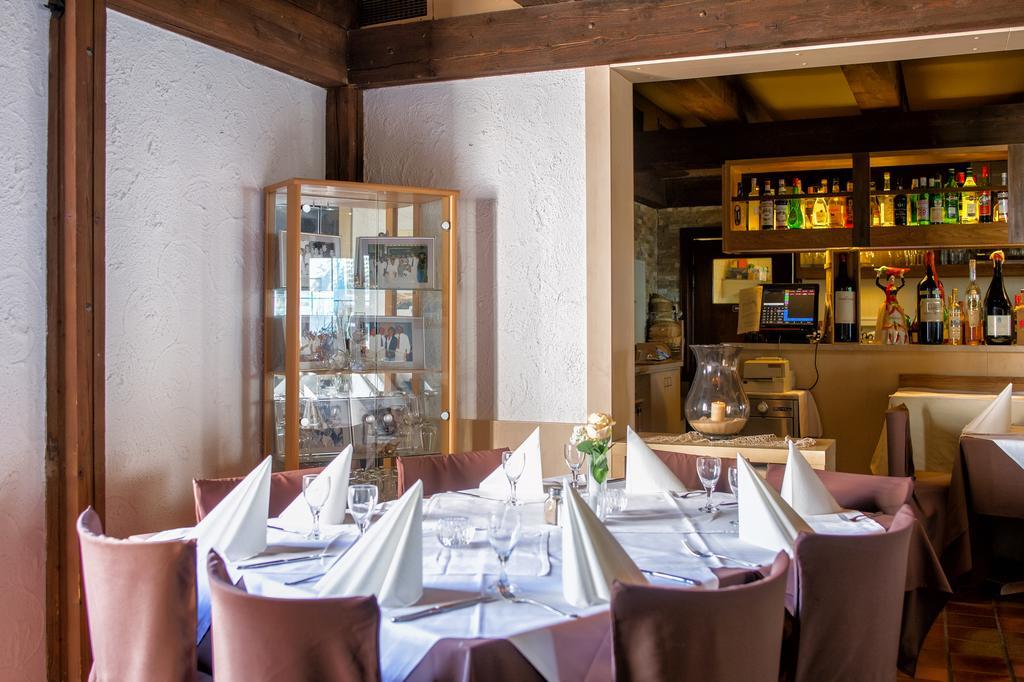 Hotel-Restaurant Schwyzerhuesli Фірнгайм Екстер'єр фото